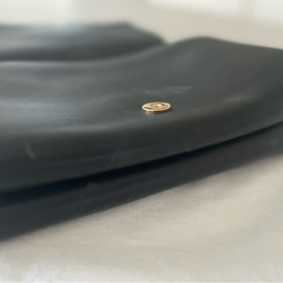 Versace Nappa Palazzo Sultan black handbag w/ gold Medusa and chain - Picture 6 of 7